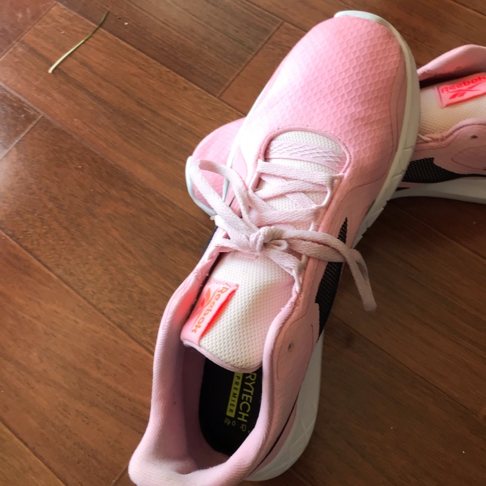 Reebok Running Sneakers Shoes Light pink .Used only once